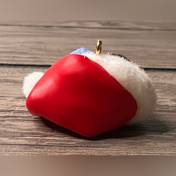 Hallmark 2017 Minature Christmas “A Short Snooze” 2nd in Petite Penguins series - Picture 5 of 11